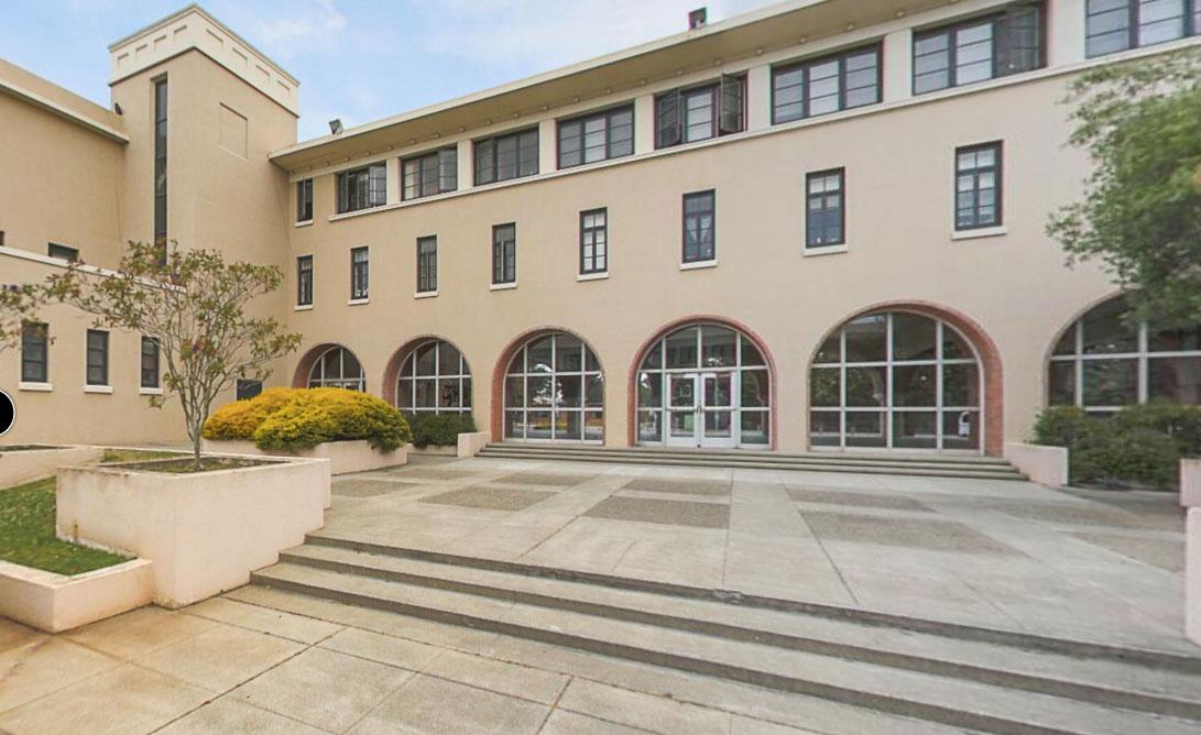 Archbishop Riordan High School 아치비숍 리오단 고등학교